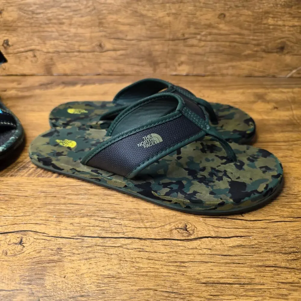 Boys Size 4 North Face Camo Flip flops Black Adjustable Sandals
